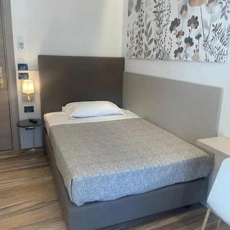 Tritone Hotel