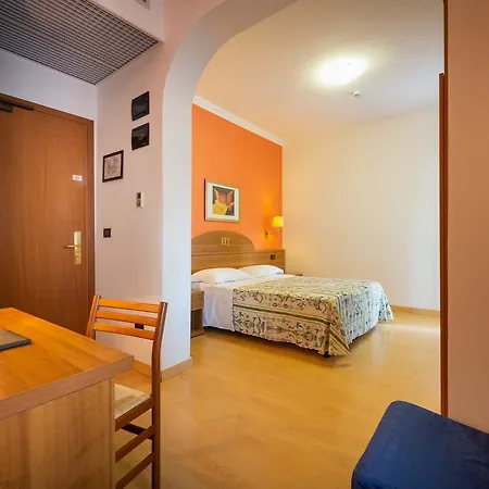 Tritone Otel 3*