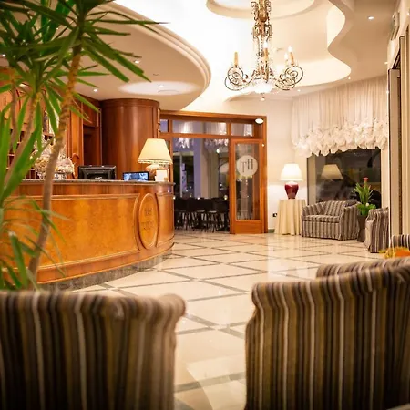 Tritone Otel 3*